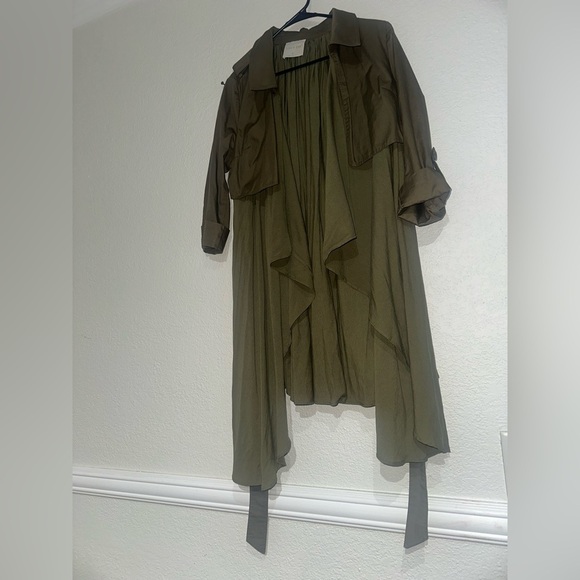 Line and Dot | Lightweight Long Coat in Olive Green size Medium - Picture 2 of 7